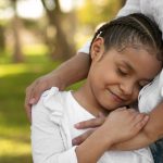La surprotection d&rsquo;un enfant est un handicap pour son développement psychique
